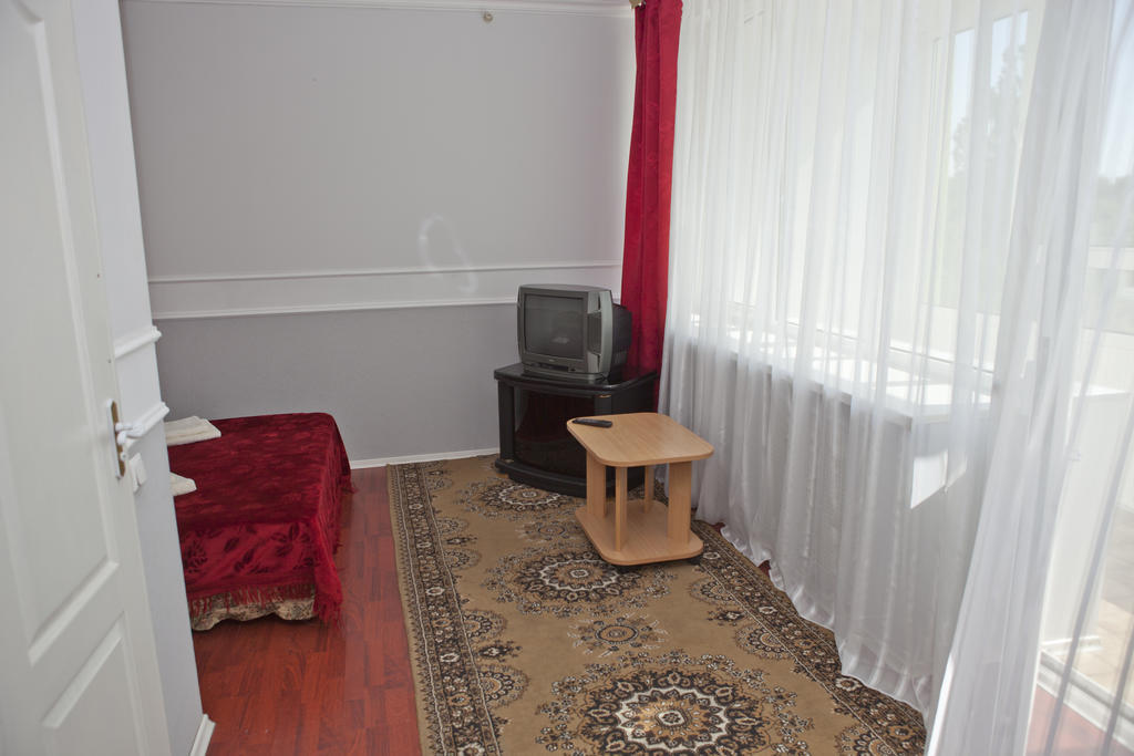 Pectoral On Khortytsia Hotel Zaporizhia Quarto foto
